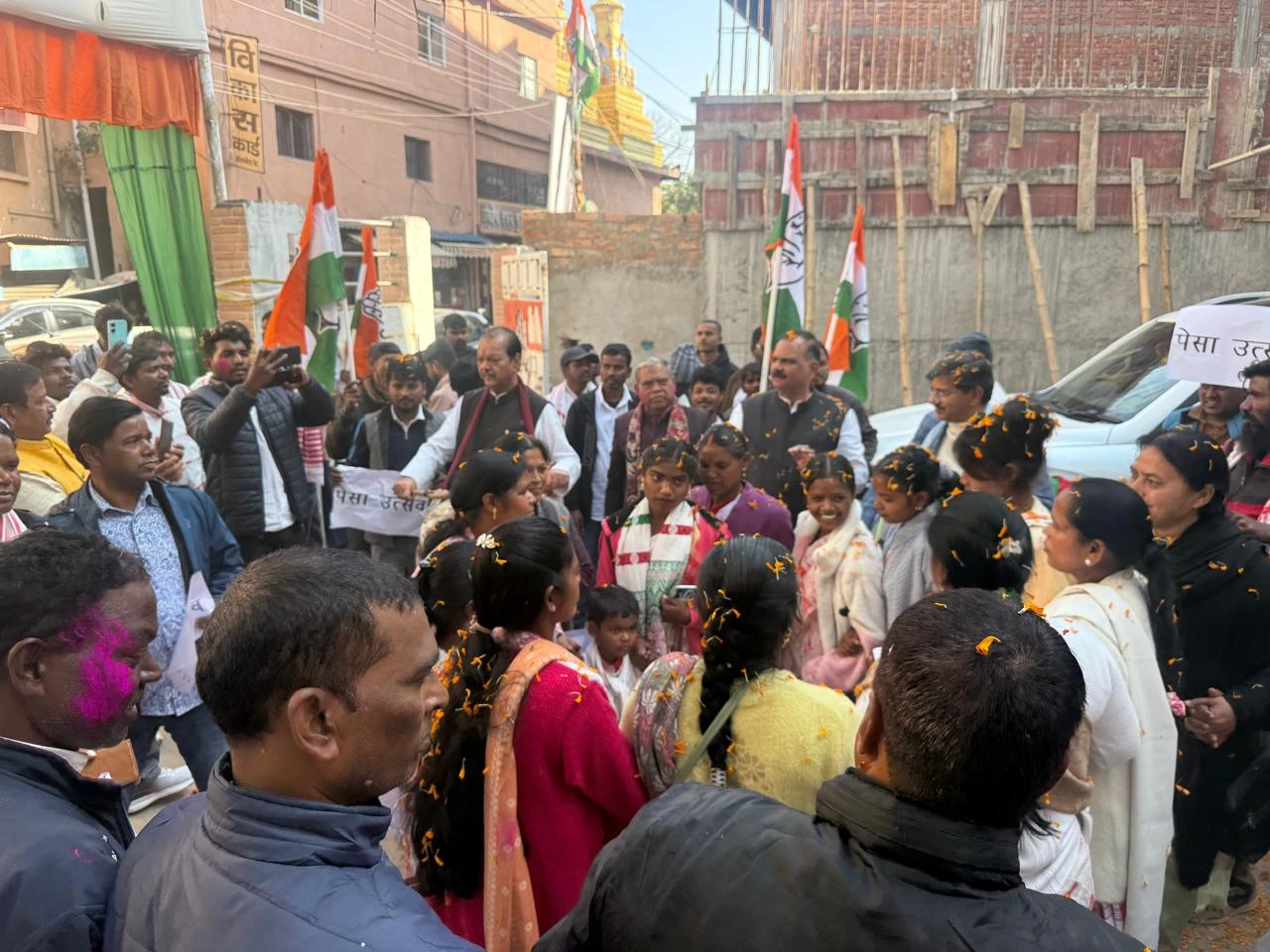 पेसा नियमावली को मंज़ूरी मिलने पर झारखंड कांग्रेस मुख्यालय में मना पेसोत्सव